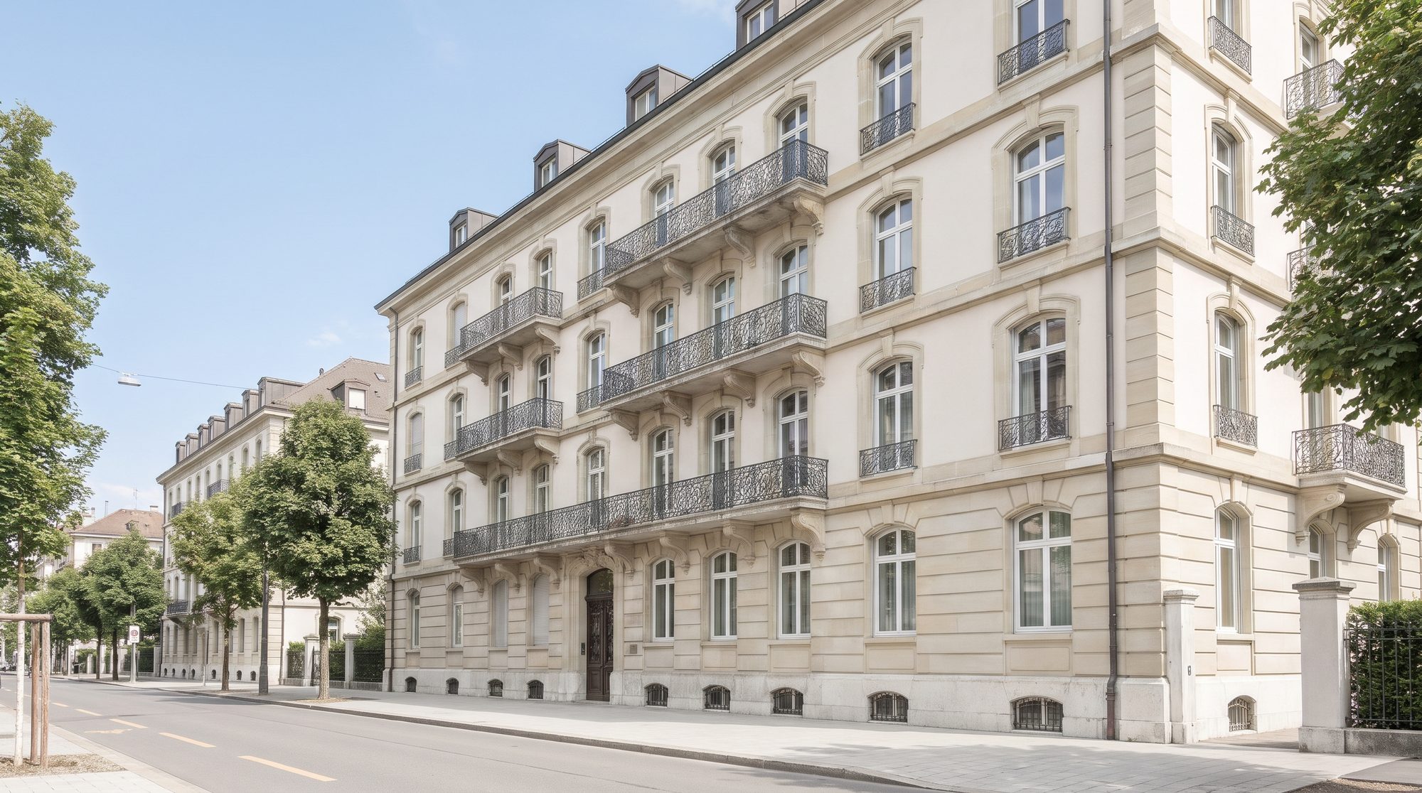 Un immeuble genevois à la façade claire